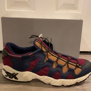 ASICS Gel-Mai Mens Sneakers Size 11 LIKE NEW